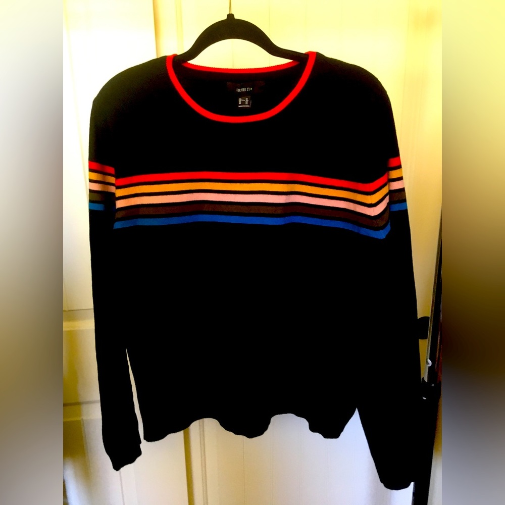 Forever 21 Sweater Size 3 NWOT